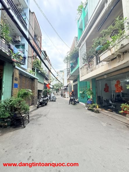 Nhà Đường Lạc Long Quân Quận Tân Bình Phường 11 Cũ.