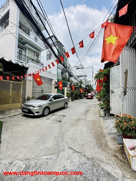 GẦN CHỢ - NHÀ THỜ TÂN HƯƠNG – HẺM Ô TÔ – NGANG 5.8M – 84M² – CHỈ 6.X