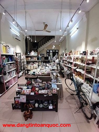 CHO THUÊ TẦNG 1 LÀM CỬA HÀNG, VĂN PHÒNG, KINH DOANH, GIÁ 45TRIỆU ( có thương lượng)