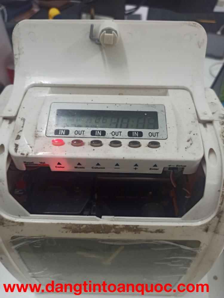 Sửa chữa máy chấm công giấy tận nơi ở khu công nghiệp – Giá rẻ, uy tín