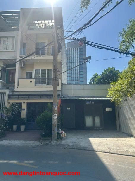 Chính chủ bán đất góc 2 mặt tiền, vị trí cực đẹp giáp CC cao cấp Laimian.