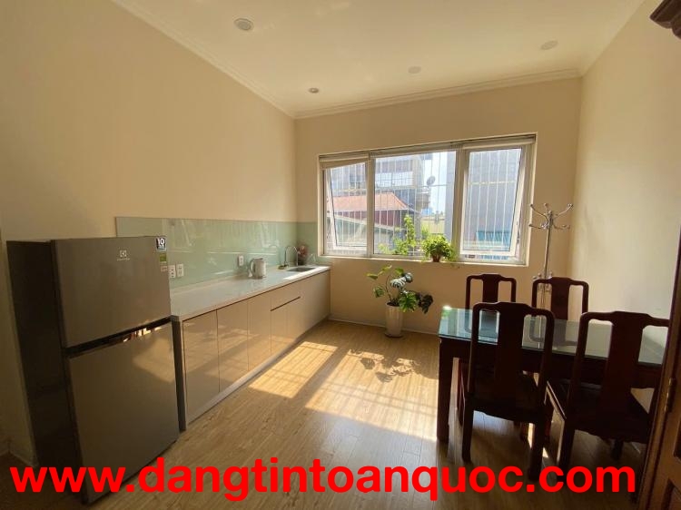 Cho thuê căn hộ cao cấp Đội Cấn - Ba Đình - 70m2 10 triệu vào ngay