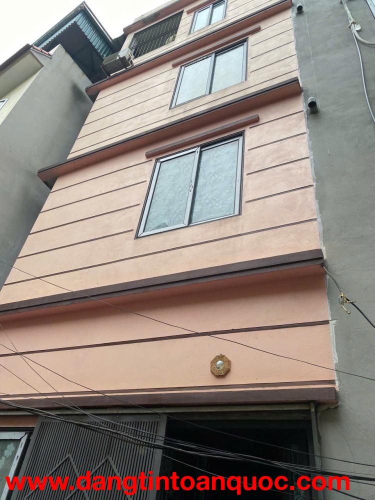 Cho thuê nhà ngõ Dương Văn Bé, 30m² x 4 tầng 2 ngủ vào ngay
