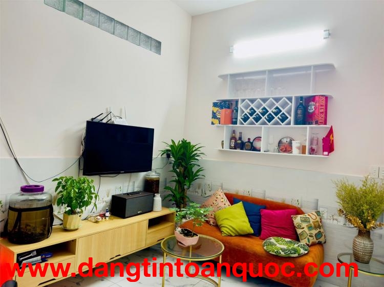 NHÀ CẤP 4 – GIÁ TỐT  – CHÍNH CHỦ CẦN BÁN TẠI 4/5a ấp Nam Lân, Xã Bà Điểm, Huyện Hóc Môn