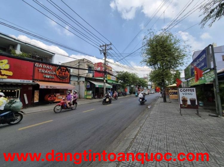 Bán nhà Mặt tiền Nguyễn Văn Quá - gần Trường Chinh, 4,3x30m,2 tầng cũ, tiện xây, 14,6 tỷ.