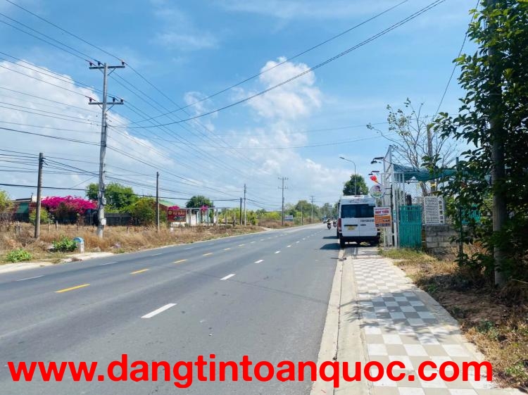 Bán 9m đất ODT Đường Nguyên Chí Thanh - Tân Binh - LaGi giảm còn 366 triệu/m ngang