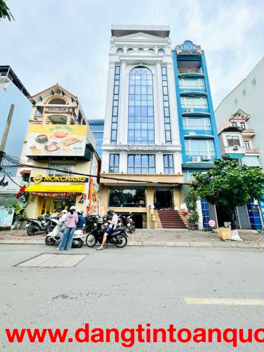 Siêu phẩm mặt phố Chùa Láng tòa Building 1 hầm + 8 tầng nổi dòng tiền hơn 3 tỷ/năm