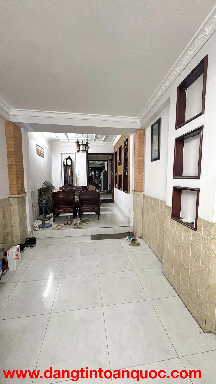 Nhà 4 tầng nở hậu MT Ông Ích Khiêm P14Q11. 16 tỷ TL