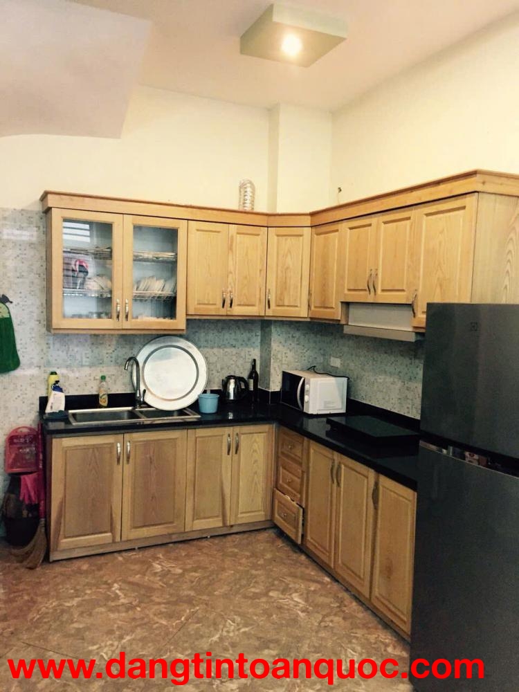 Cho thuê nhà ngõ Xuân La 34m2*5 tầng 3pn3vs 13 triệu