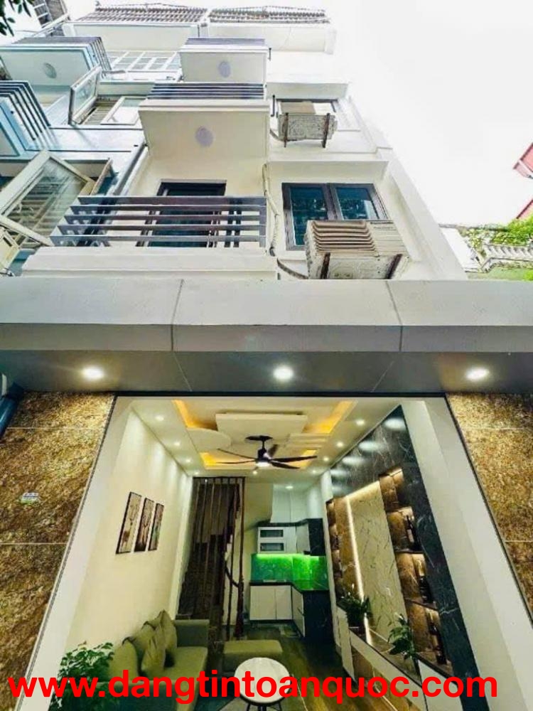 Cho thuê nhà nguyên căn Ngõ 628 Minh Khai 30m2 x 5 tầng 4 ngủ, 4 wc, 16 triệu vào ngay
