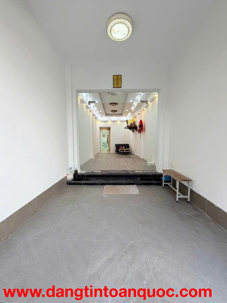 Cho thuê nhà mặt ngõ Tam Trinh gần Minh Khai 78m x 3 tầng x 3 phòng vào ngay