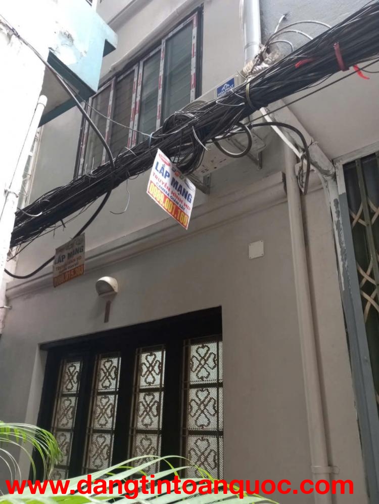 Cho thuê nhà ngõ 100 Nguyễn Văn Viên, 30m x 5 tầng. Giá 10 triệu/tháng ctl