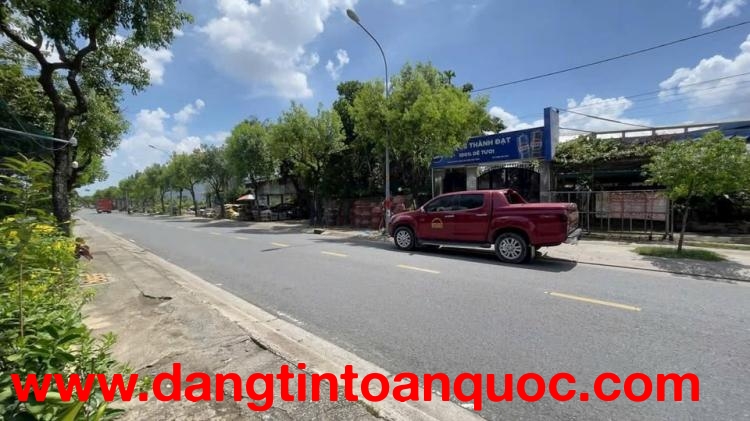 Bán nhà mặt tiền 12x30m nở hậu 17m giá 10,7 tỷ Đường Huỳnh Thị Na