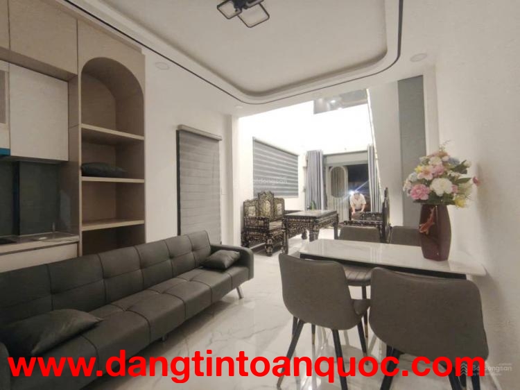 BÁN NHÀ CĂN GÓC MẶT TIỀN Q.8 SÁT CẦU NGUYỄN VĂN CỪ GIÁP Q.5, 2 TẦNG , 4x16m, CHỈ CÓ 8.3 TỶ