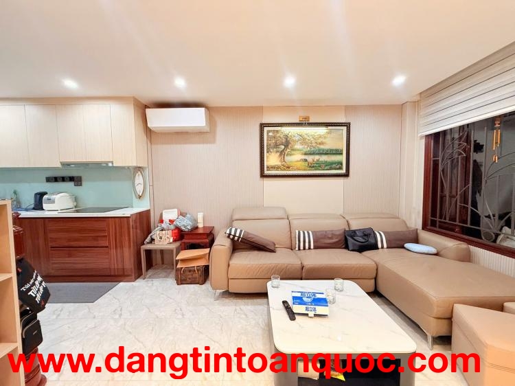 NHÀ CHÍNH CHỦ - GIÁ TỐT - Vị Trí Đẹp Tại Ngõ 89 đường Lạc Long Quân, Tây Hồ