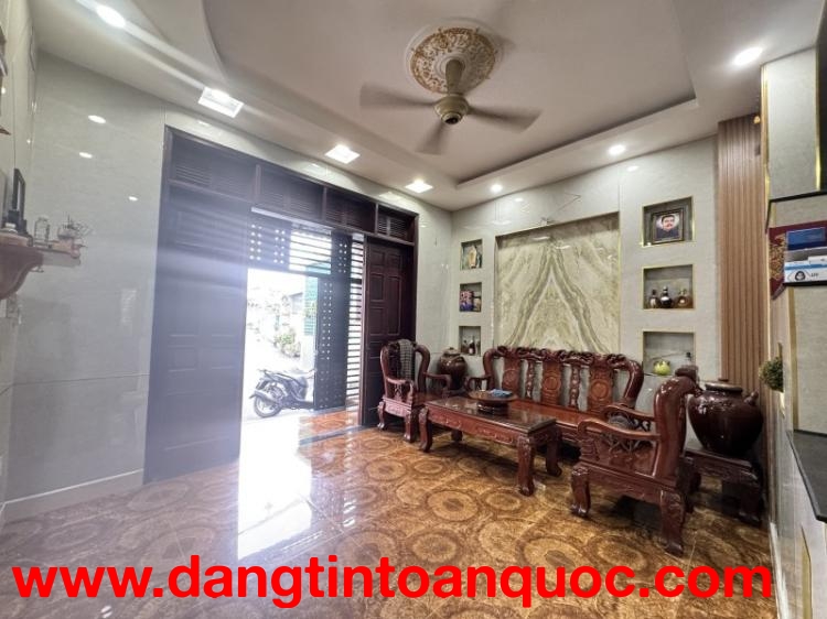 Bán nhà đường số 8, Phường Linh Xuân, Thủ Đức, TP HCM. DT  50m2, 3 tầng, 3PN, SH, 4.95 tỷ.