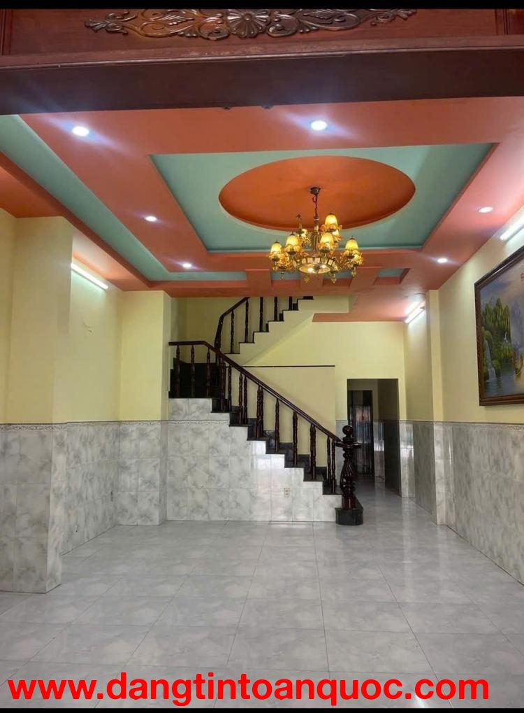 Bán nhà mặt phố 5 tầng Bình Tân: 90m2, 4PN, sổ hồng, vị trí vàng, giá 15 tỷ. Liên hệ 0935911385. Cơ 