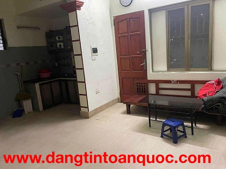 Cho thuê nhà nguyên căn ngõ 161 Dương Văn Bé,  28m2 x 4 tầng, 2PN, 3WC, 8 Triệu