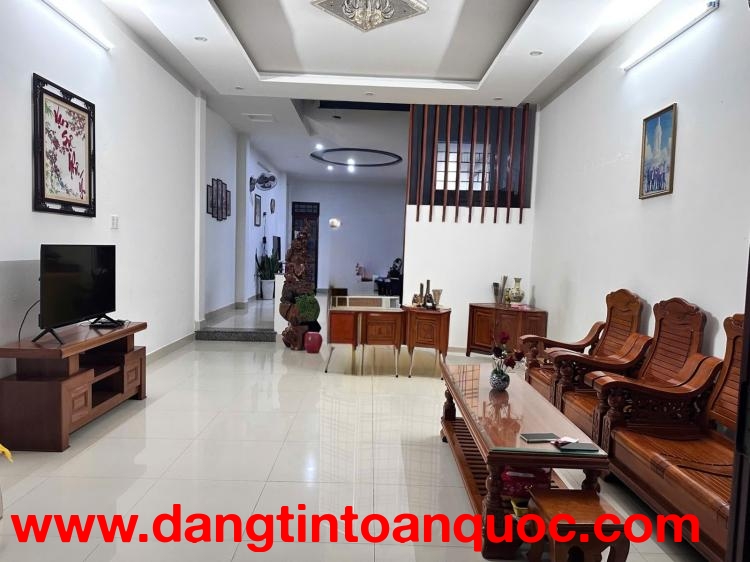 Bán nhà mặt tiền Hồ Phi Tích, Hòa Xuân 100m2, nhà 2.5 tầng đối diện công viên, giá 8.6 tỷ