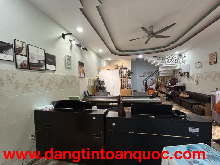 Bán nhà đường số 10, Trường Thọ, Thủ Đức, TP HCM. DT  68m2 - 7.75 tỷ - Sổ hồng - 0933125879