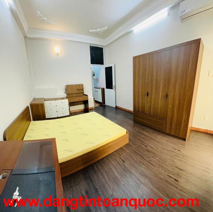 CHÍNH CHỦ CHO THUÊ PHÒNG RỘNG GẦN 50M² TẠI BÌNH THẠNH – FULL NỘI THẤT, CÓ BAN CÔNG, TÁCH BẾP RIÊNG