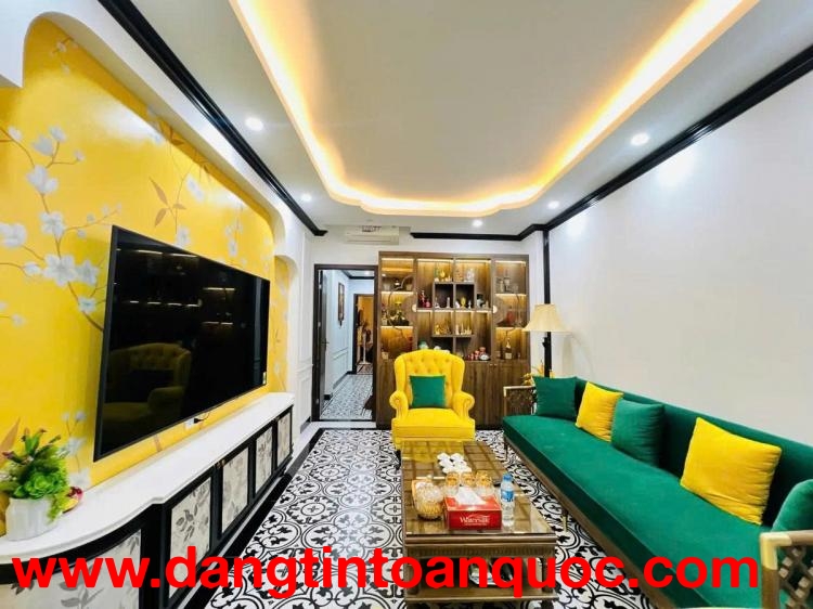 NHÀ ĐẸP TRUNG TÂM THANH XUÂN – Ô TÔ VÀO NHÀ – THANG MÁY – KINH DOANH