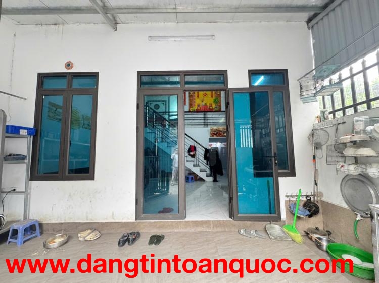 Chỉ với 2,8 tỷ sở hữu ngay căn nhà C4, 2PN, 2 WC, nằm ngay cạnh KCN Quang Minh