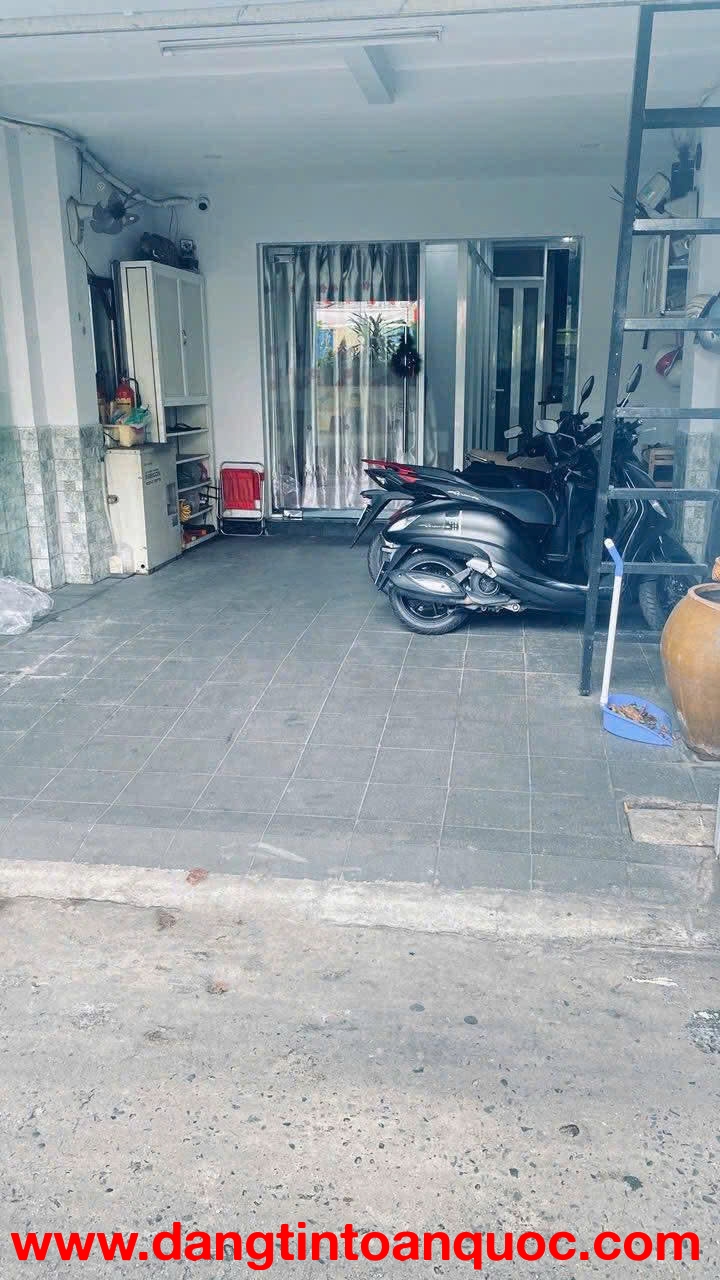 Bán nhà HXH 5m Lê Văn Sỹ - gần Huỳnh Văn Bánh, 4,5x16m, 3 Tầng - 5 PN, chỉ 9,4 tỷ.