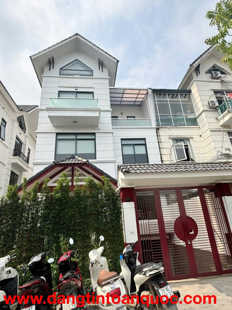 NHƯỢNG TRUNG TÂM NGOẠI NGỮ QUẬN HÀ ĐÔNG, HÀ NỘI