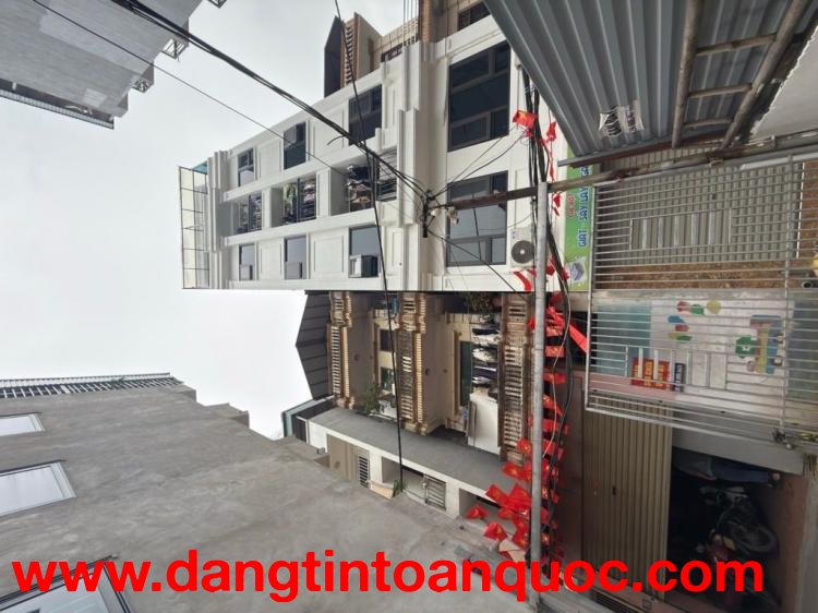 Bán nhà Xuân Đỉnh ngõ thông oto 79m2- 3 tầng- giá 13 tỷ.