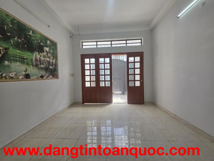 Bán nhà 1 Trệt 1 Lầu Dĩ An,SHR đường 8M,gần Vincom Dĩ An,giá rẻ