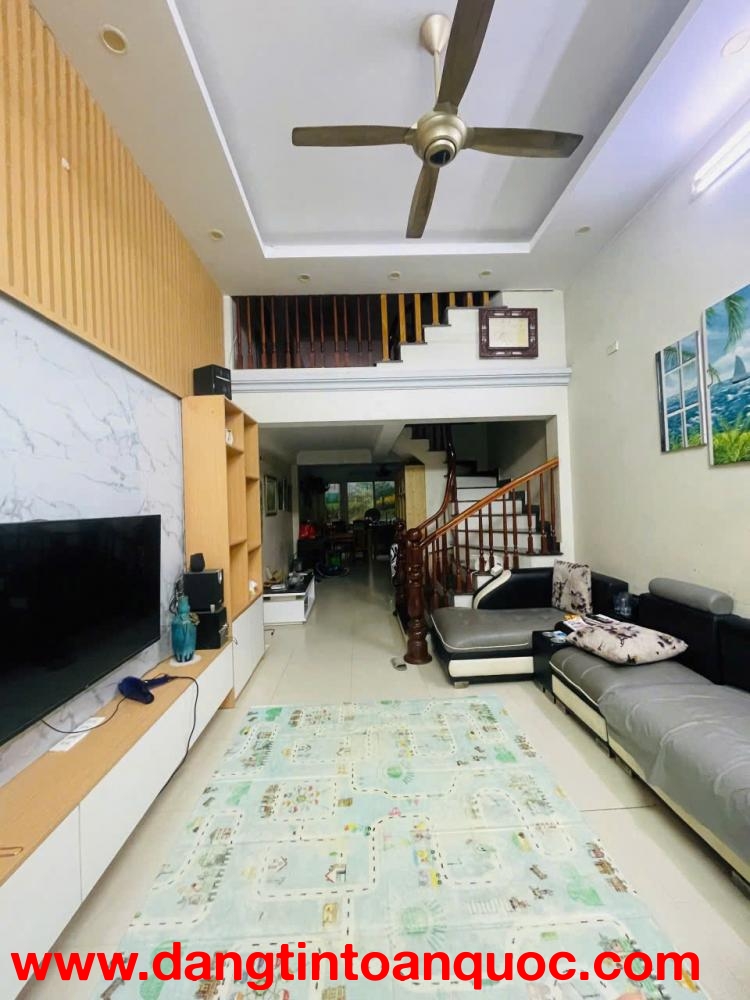 Đầu Tư Ngay Sinh Lời Liền Tay- Chính chủ bán nhanh nhà riêng Kiến Hưng 70m2 - 5 tầng - Đường ô tô tr