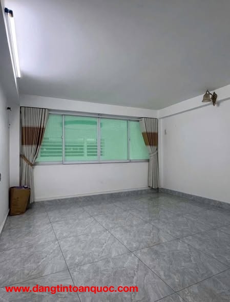 ????THÁI PHIÊN - QUẬN 11 - HẺM THÔNG 4M - 3 TẦNG - 36m(3.5 X 10.3) - GIÁ 6.4 TỶ TL