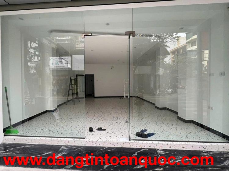 Cho thuê nhà Mặt phố Nguyễn Ngọc Nại KD Spa 50 m2*5 tầng 4PN, 5 WC, Giá 40 triệu