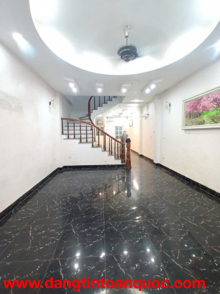 Cho thuê nhà nguyên căn ngõ 192 Lê Trọng Tấn, 85m × 4 Tầng 4 ngủ vskk 4wc 17 triệu