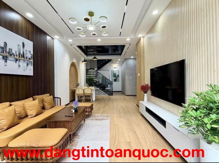 **Bán nhà mặt tiền Hiệp Nhất; phường 4 Tân Bình; (4*19m) - 5 tầng