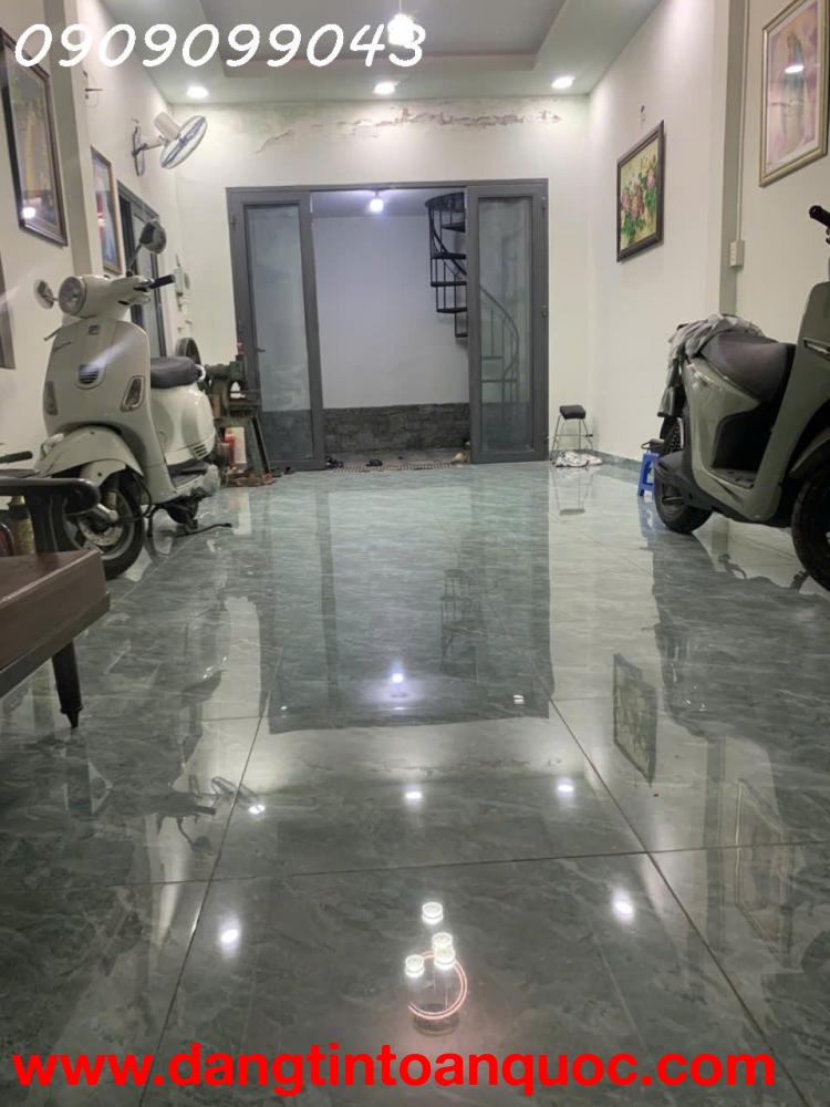 GẤP BÁN NGUYỄN VĂN QUÁ Q12 DT GẦN 100M
HXH ĐỖ CỬA NHÀ,NHÀ CÒN MỚI-2TẦNG
GIÁ CHỈ 3.9 TỶ.