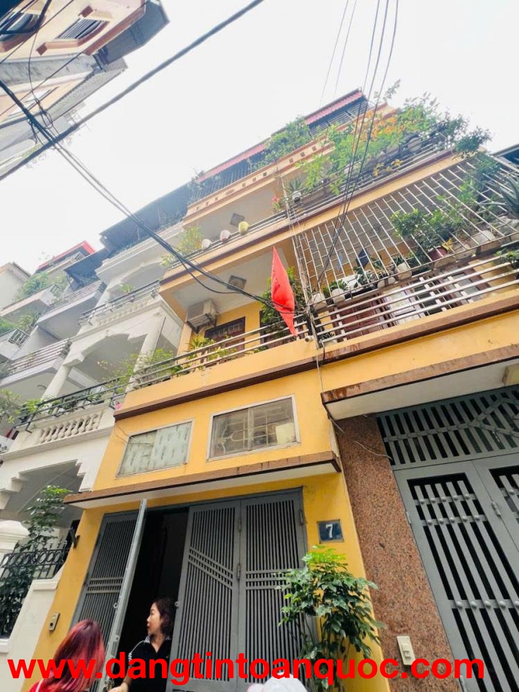 CẦN THANH KHOẢN GẤP, TOÀ NHÀ 4 TẦNG MẶT PHỐ VƯƠNG THỪA VŨ