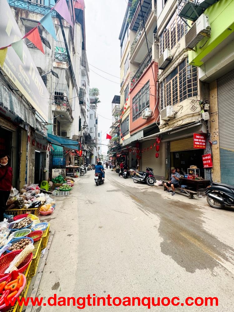 Bán Nhà Nguyễn Phúc Lai 44/47m2. 4 tầng. mặt tiền 3.6m. giá 13 Tỷ Đống Đa Hà Nội