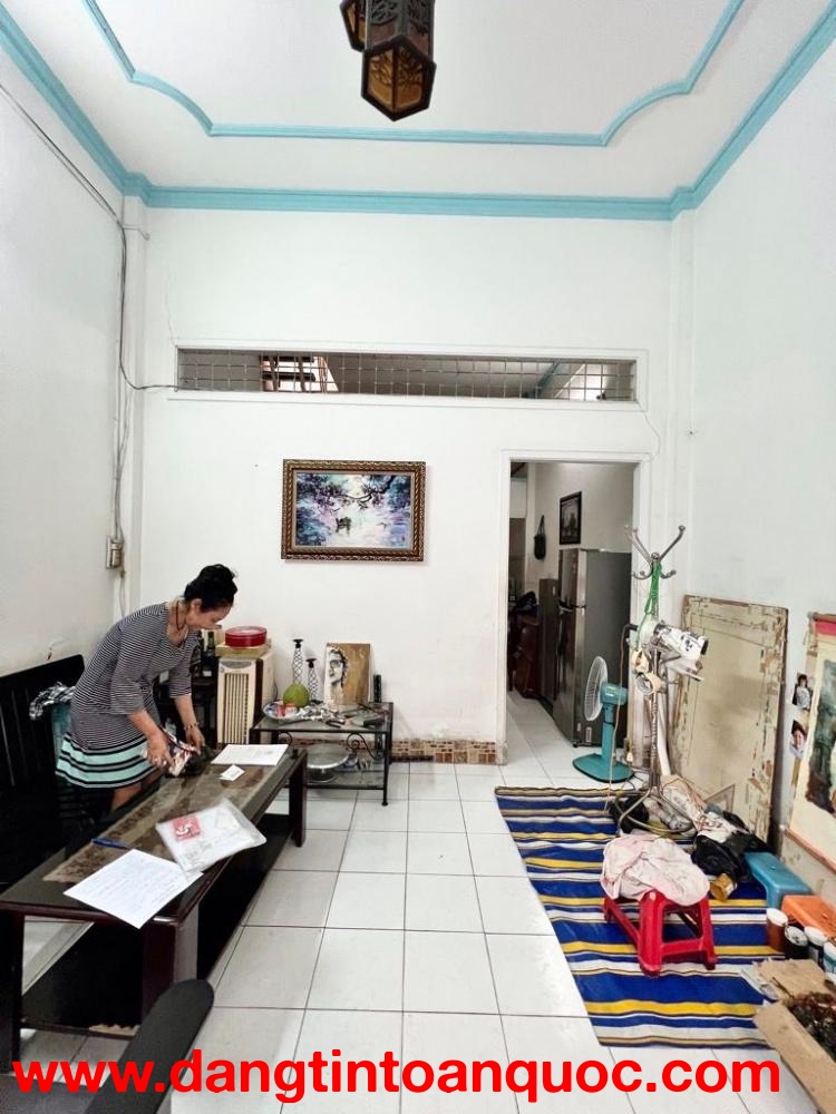 Chủ gấp bán định cư nước ngoài- Nhà 2 tầng Tô Hiệu