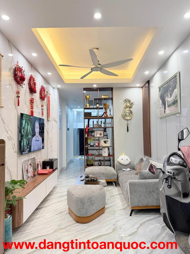 Bán Nhà Nghĩa Dũng 40m2. 4 tầng. mặt tiên 3m. 'giá 10.5 tỷ Ba Đình Hà Nội