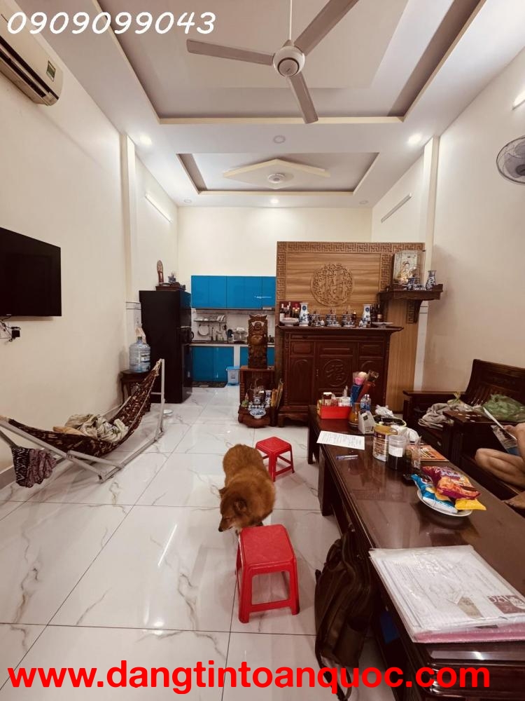 BÁN NHÀ MẶT TIỀN ĐƯỜNG NGANG 4.5M*18m KD LÀM VĂN PHÒNG SPA-PHÒNG MẠCH-ĐA NGÀNH-GẦN CHỢ-XUNG QUANH ĐẦ