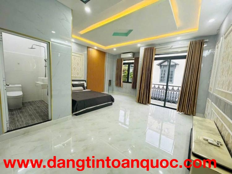 BÁN NHÀ 1 TRỆT 2 LẦU – 4 PHÒNG NGỦ – NHÀ BÈ