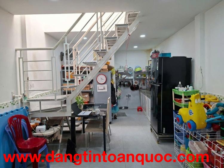 Q7 _ SÁT BÊN LOTTE MART _ ĐƯỜNG  LÊ VĂN LƯƠNG