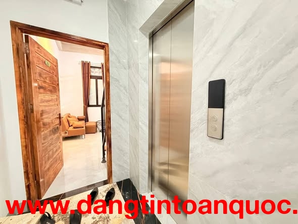 Võng Thị – Tòa CCMN 8T thang máy 83m² MT 6.1m – Giá chào 26.9 Tỷ  View Hồ Tây