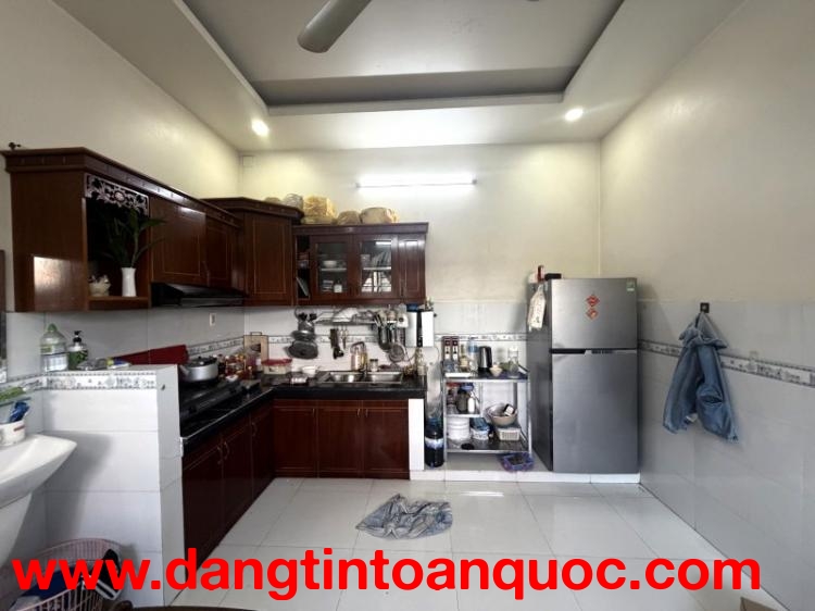 Bán Nhà Mặt Tiền Cây Keo Tam Phú Thủ Đức – 300m² Ngang 7m – Dòng Tiền 20tr/Tháng – 25 Tỷ