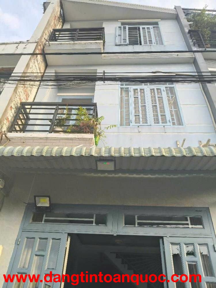 BÁN NHÀ  HXH - 3 TẦNG - NGUYỄN THỊ SÁU, Q.12 - GIÁ CHỈ  3.t