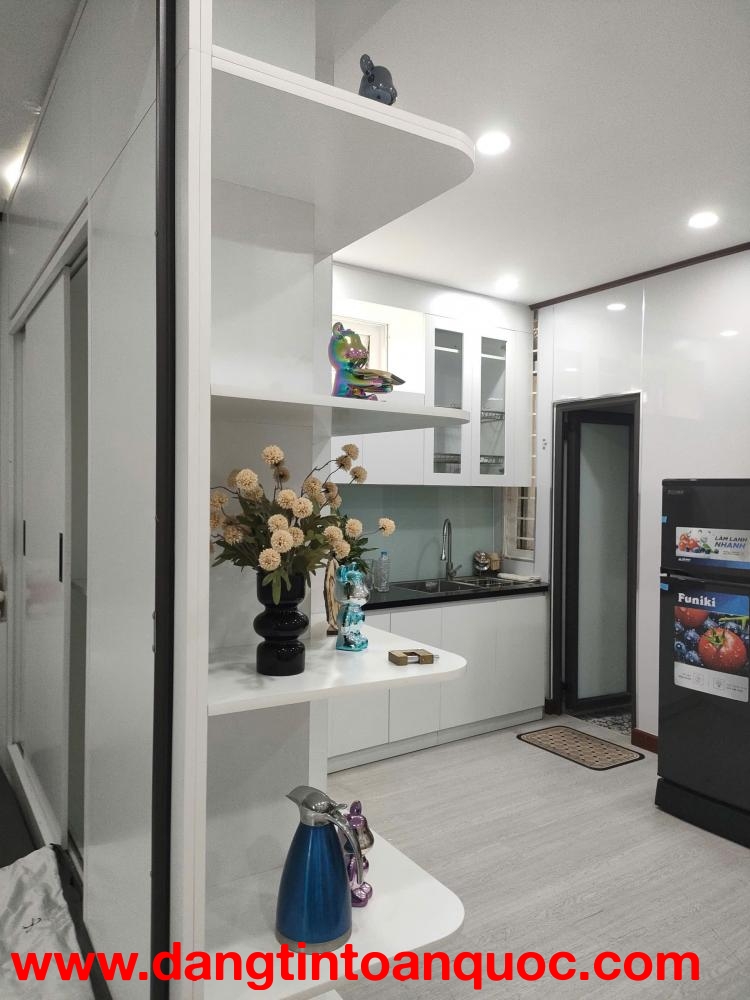 Bán gấp giá rẻ chung cư Sơn Tây 50m, tầng 2, mặt tiền 4m, 2.4 tỷ Ba Đình