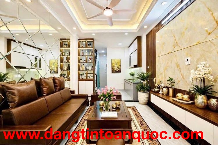 Bán nhà phố Hào Nam, Đống Đa, ngõ nông, nhà xây mới, 41m, 5 tầng thang máy, 12.8 tỷ