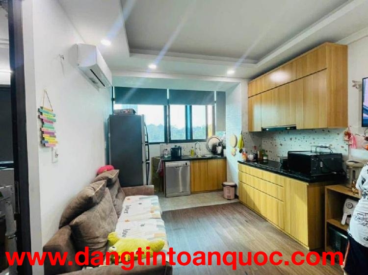 Bán nhà Võ Chí Công gần viện Tim 32m2- 4,5 tầng- giá 8,38 tỷ